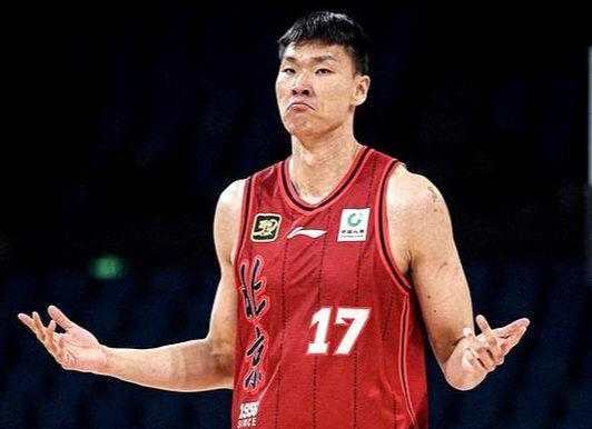 乐鱼体育官方入口-连续6场被弃用，不打球也能拿600万！球迷：你小子真滋润啊
